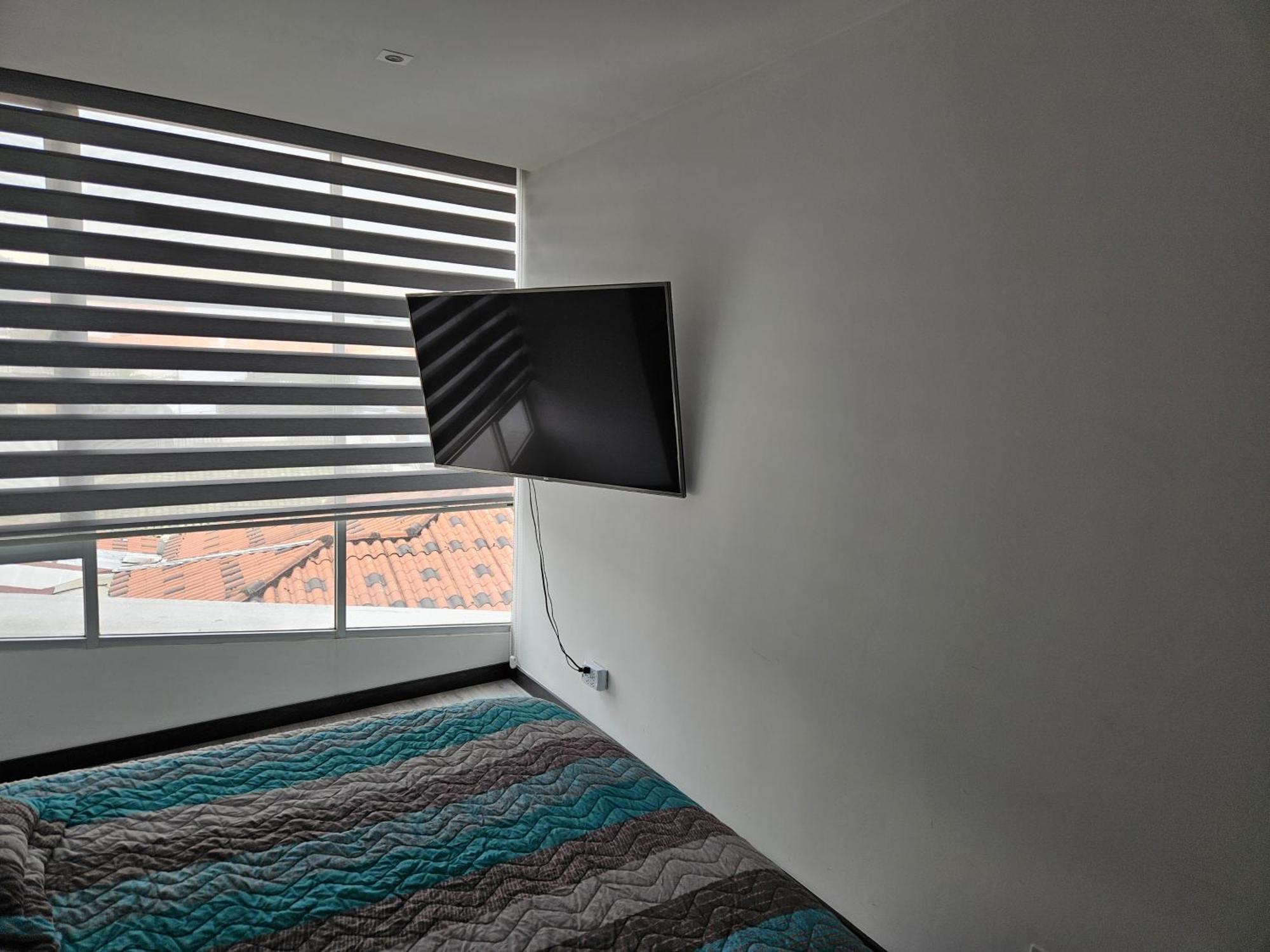Hermoso Departamento, Centrico Y Tranquilo Quito Exterior foto